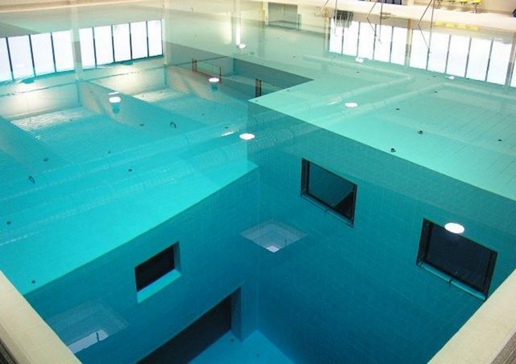 nemo-33 piscina con más profundidad