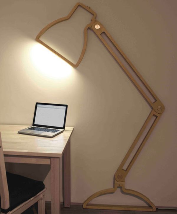 lampara diseno plana contorno madera mesa ordenador portatil