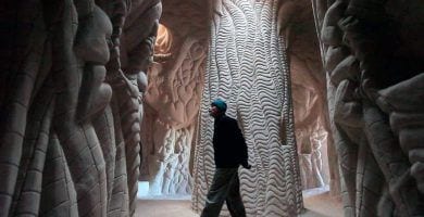 hombre cueva tallada 1
