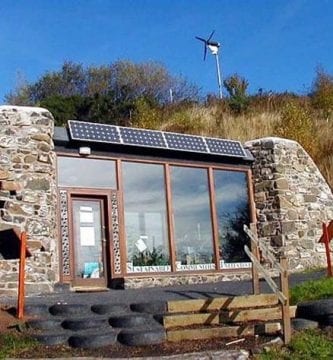 Razones para vivir en una Earthship invierno energías renovables