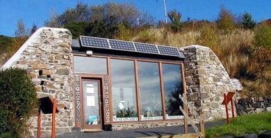 Razones para vivir en una Earthship invierno energías renovables