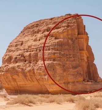 castillo roca desierto destacada