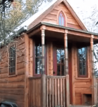 casa pequena destacada