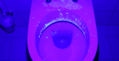 luz ultravioleta destacada