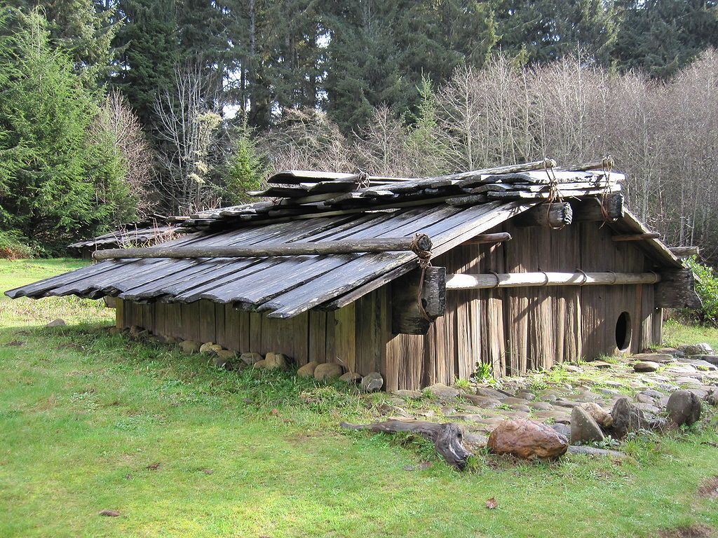 tipos-casas-mundo-plank-house-madera-bosque-piedras-prado