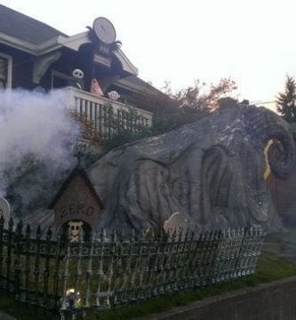 las mejores decoraciones de casas para halloween 19