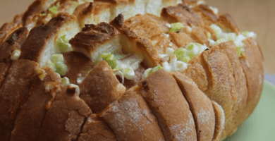 pan relleno cebolleta y queso