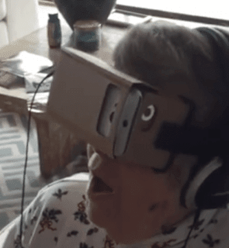abuela gafas vr