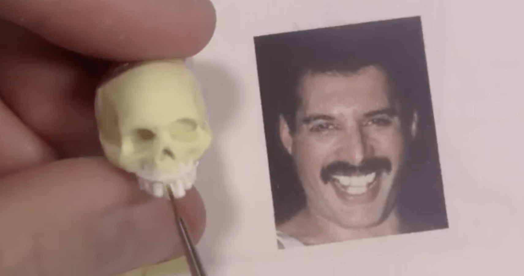Proceso figura Freddie Mercury