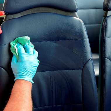 limpiar los asientos del auto 1