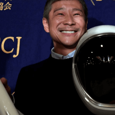 millonario japones en el espacio 1