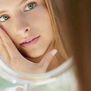 quistes blancos en la cara 1